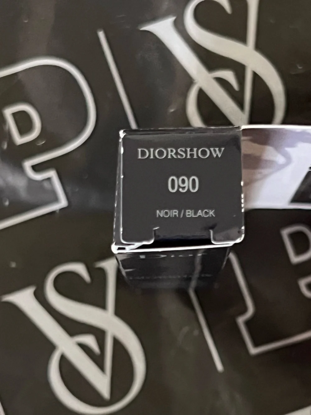3/$30 ⭐️ Dior Diorshow 090 Black Mascara Intense Black travel size 4 ml